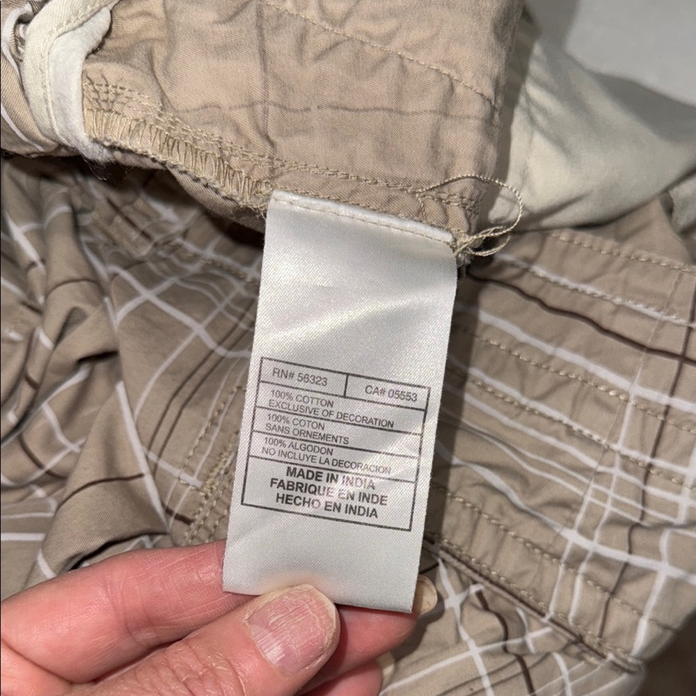Nike Men's Tan Plaid Cargo Shorts - Picture 7 of 8